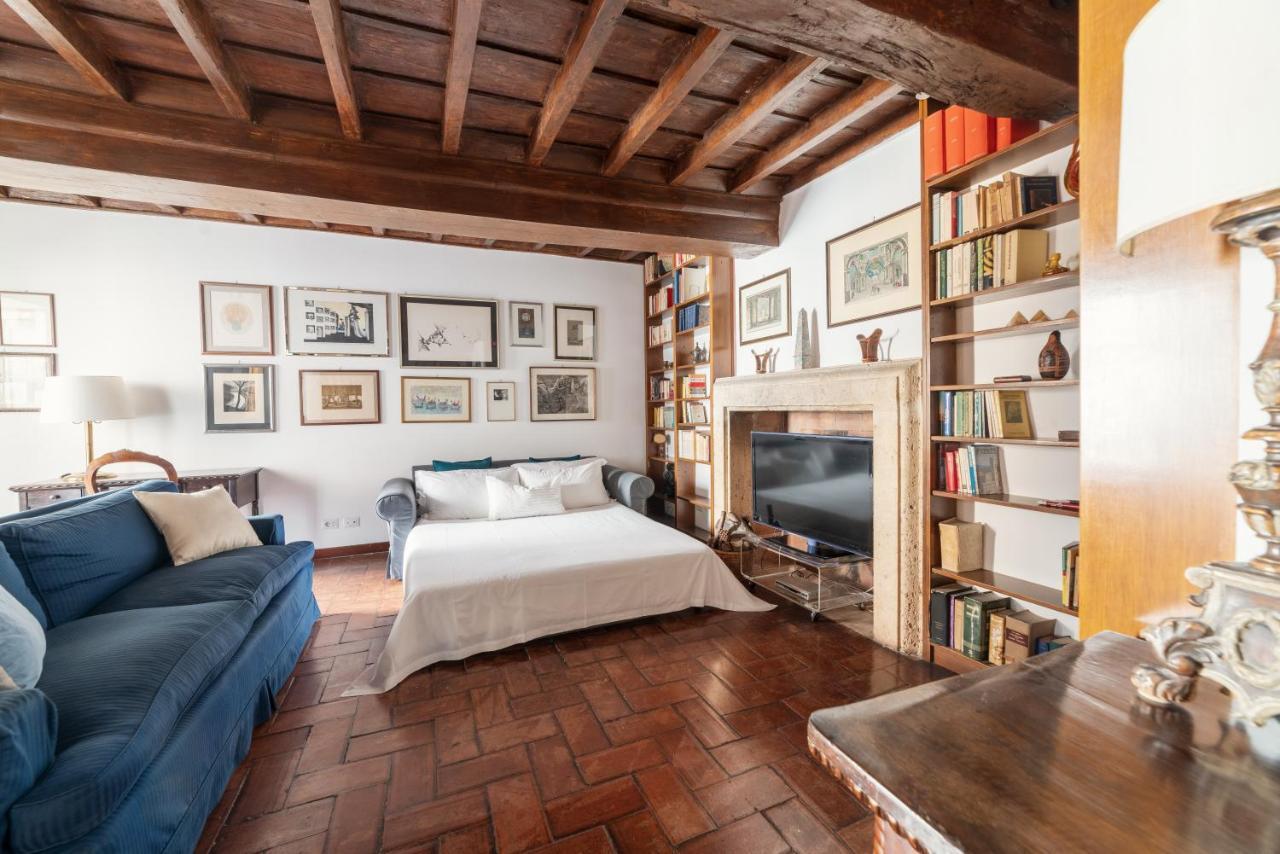 Domus Quiritum Charming, Appartamento D'Epoca A Campo De' Fiori Рим Экстерьер фото